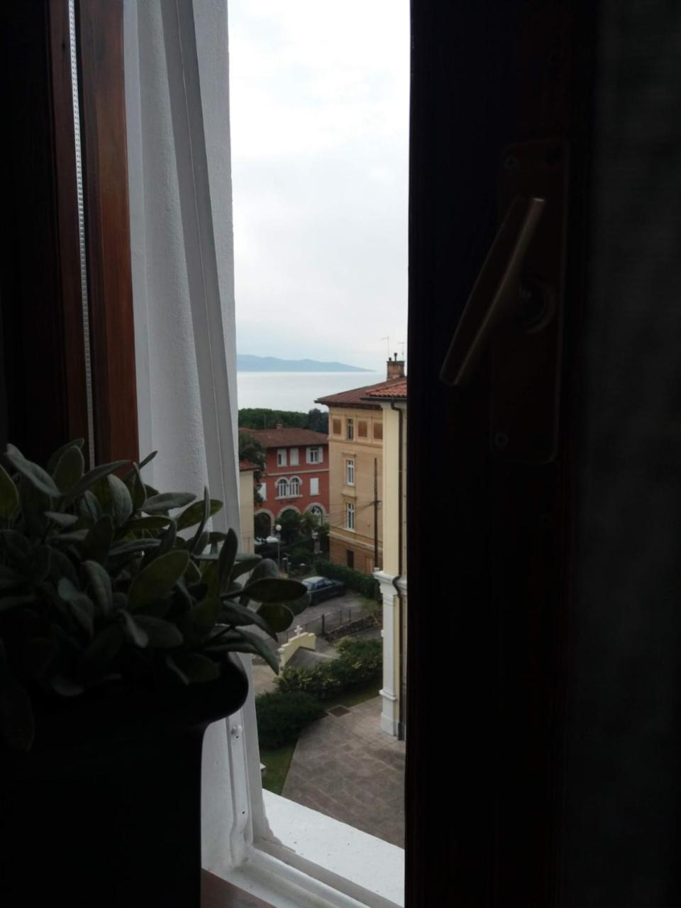 Apartamento Apt Tennis Prime Location, Parking, Near Beach, Self Check-In Opatija Exterior foto